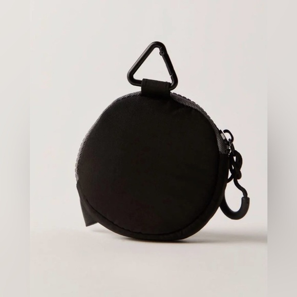 NWT FP Movement Essentials Only Pouch - Picture 2 of 5